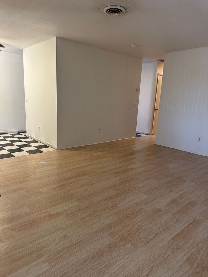 918 Cortina Dr - Photo 2 of 23