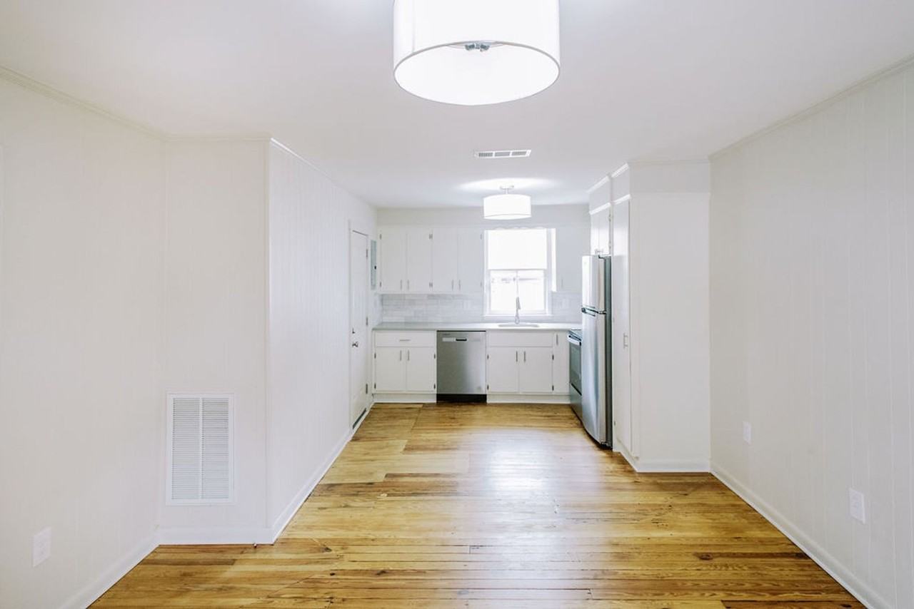 2426 Lincoln St - Photo 4 of 19