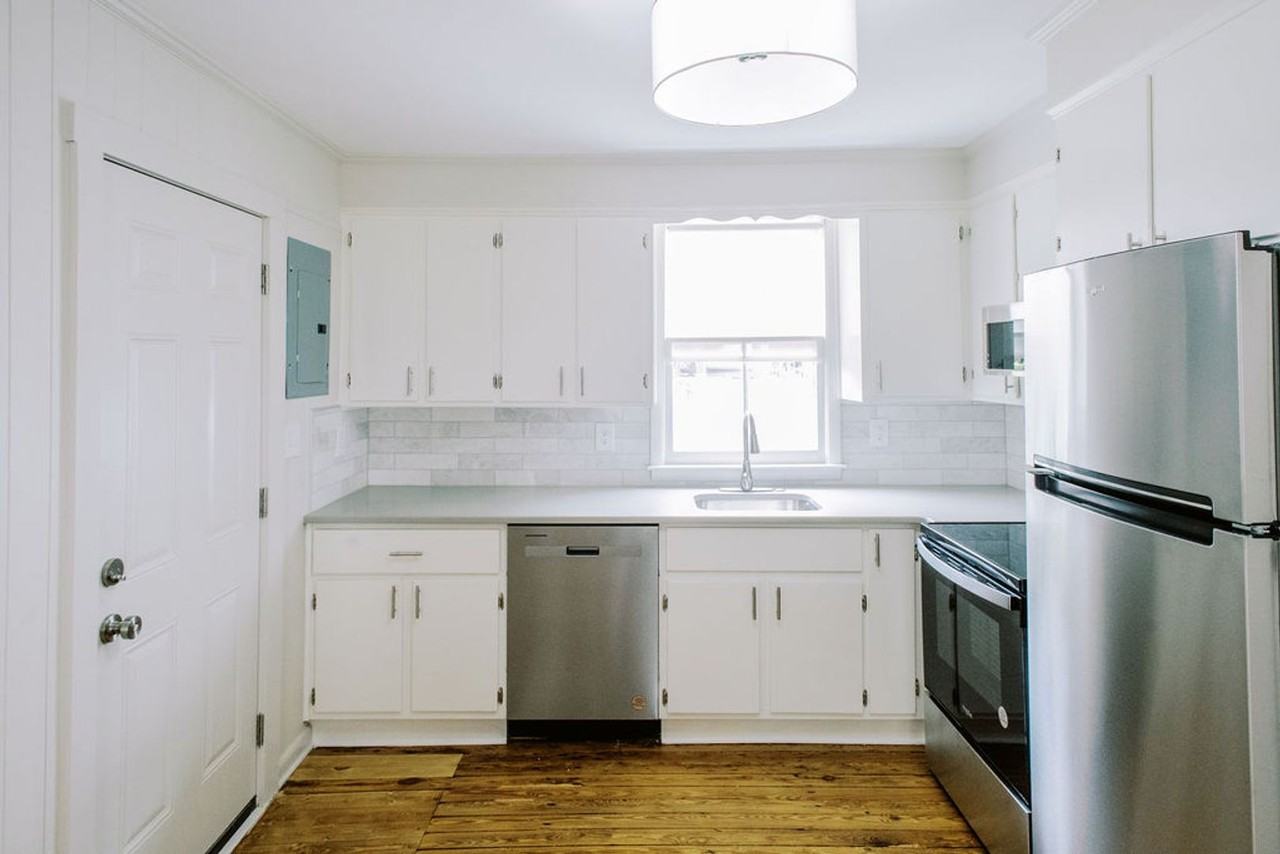 2426 Lincoln St - Photo 5 of 19