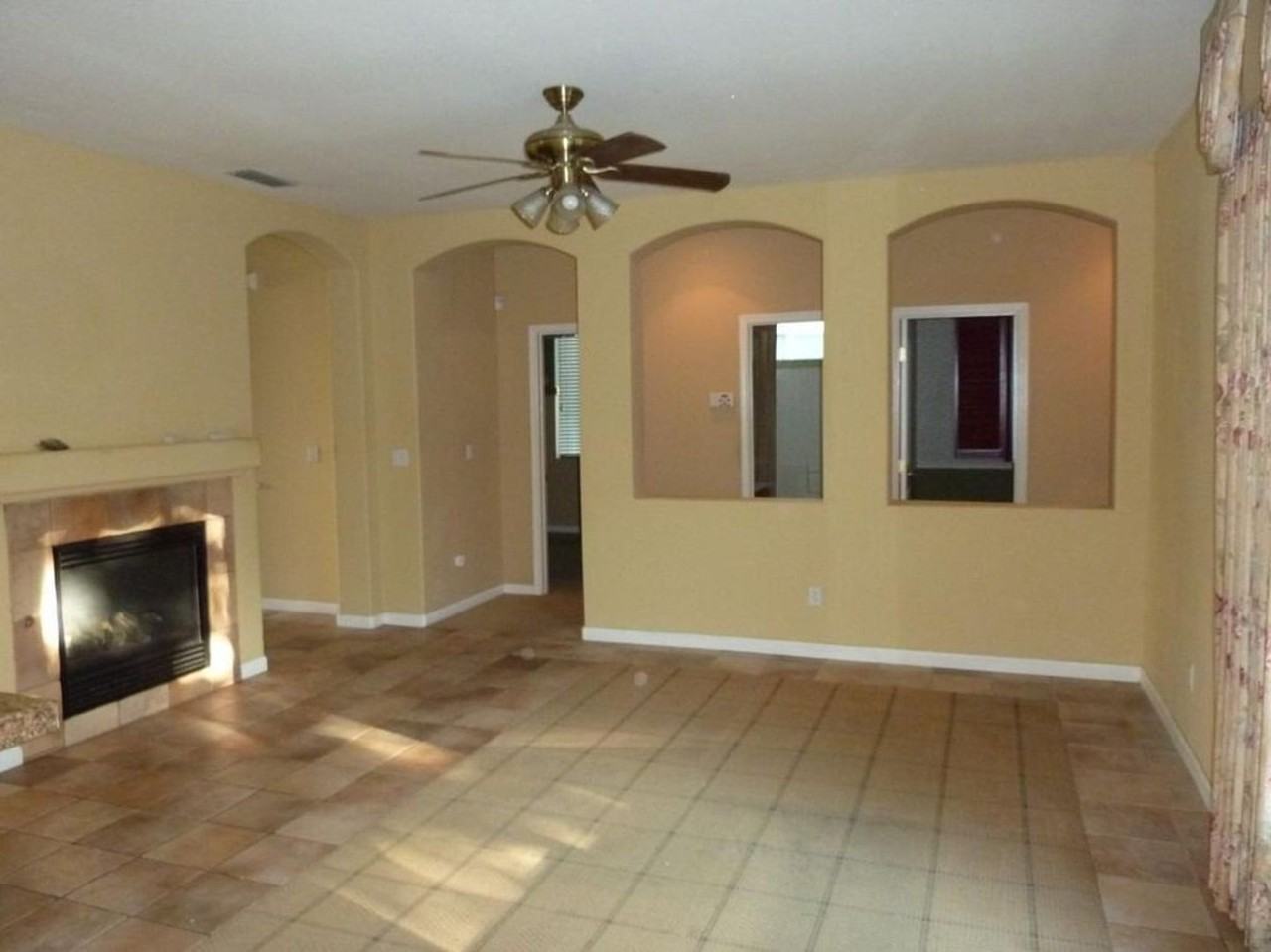 1926 Ivycrest Way - Photo 2 of 10