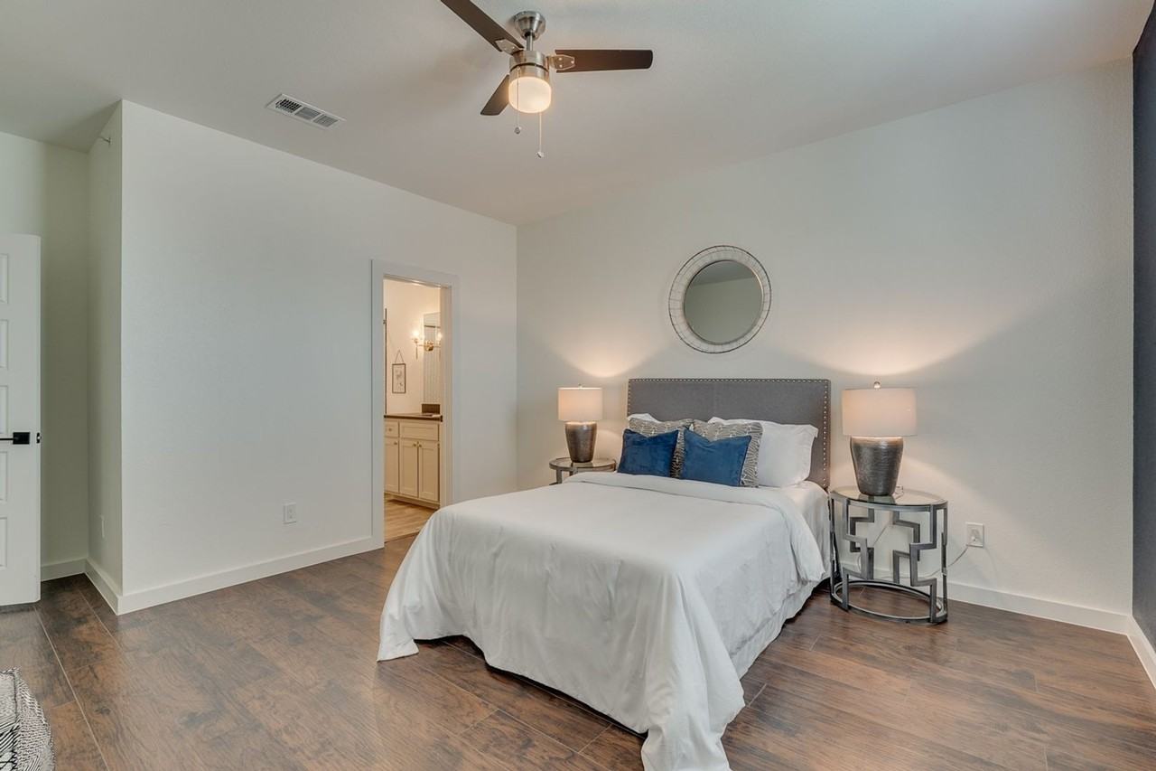 3120 Cockrell - Photo 6 of 20