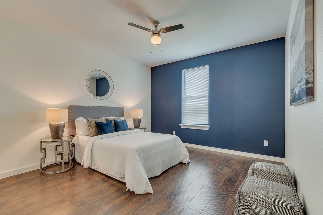 3120 Cockrell - Photo 7 of 20