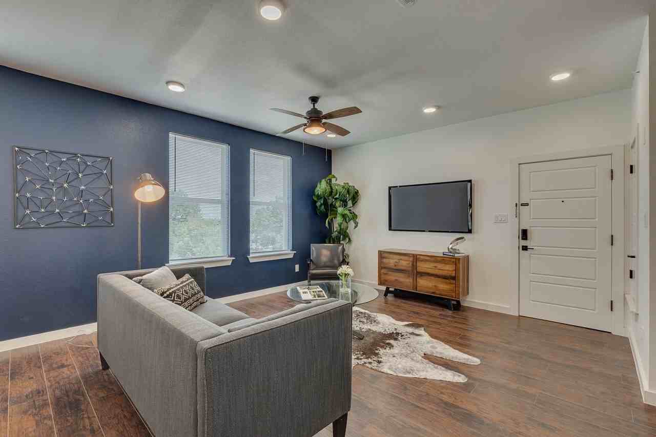 3145 Waits Ave - Photo 4 of 50