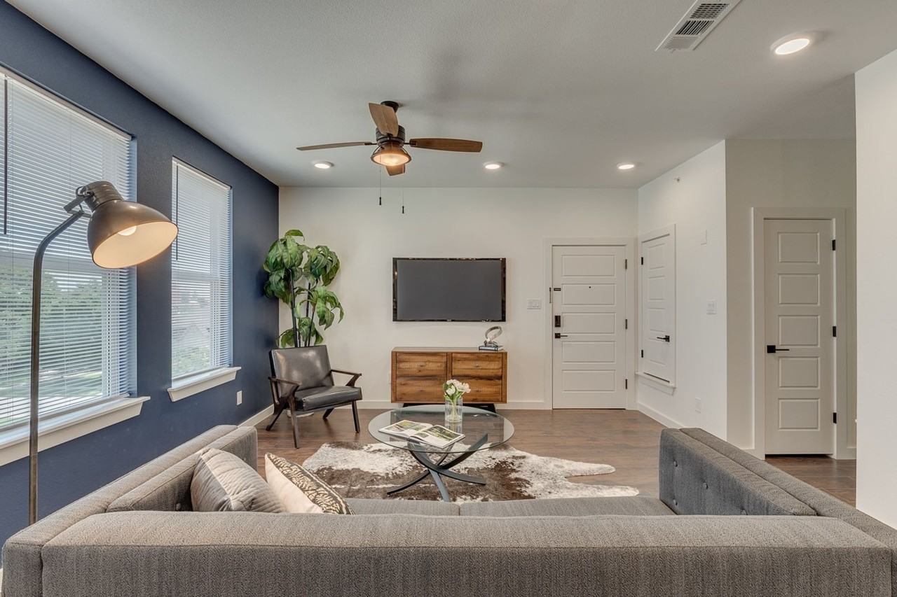 3145 Waits Ave - Photo 5 of 50