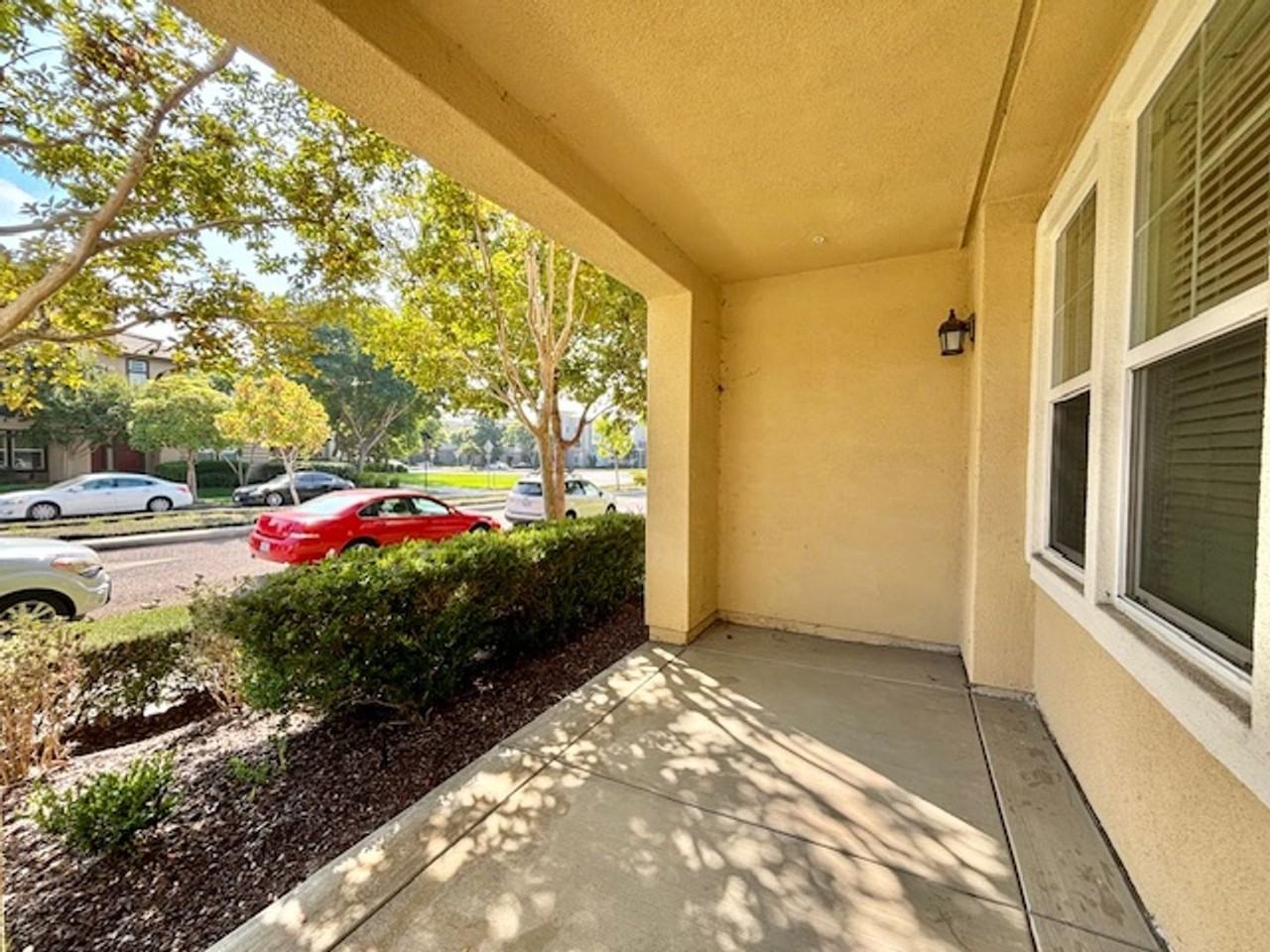 3005 Moonlight Park Ave - Photo 2 of 36