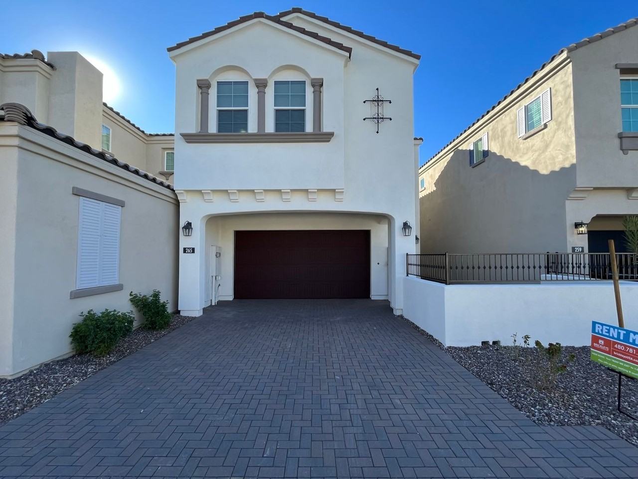 265 E Balsam Dr - Photo 4 of 50