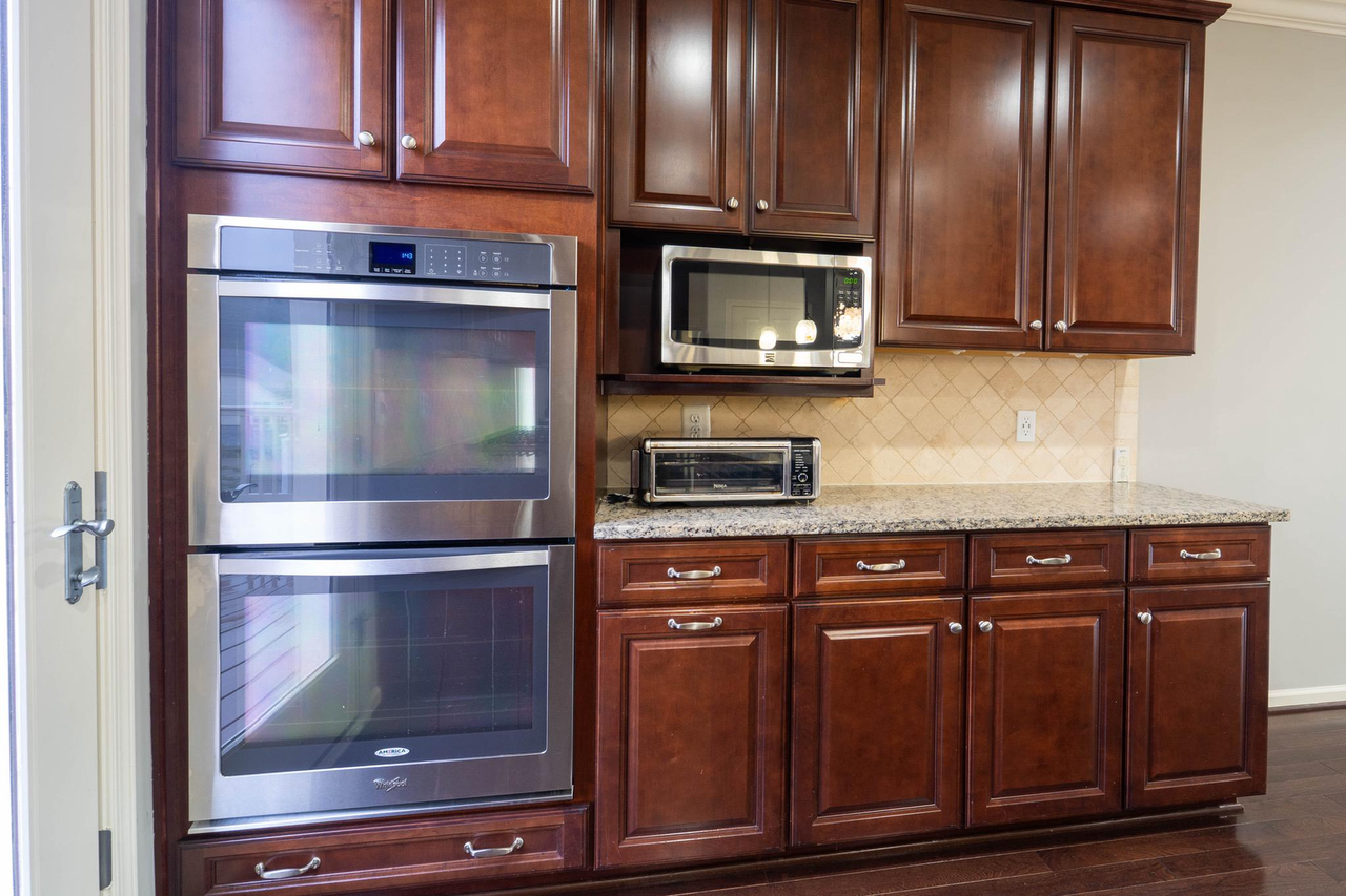 13236 Tivoli Lake Blvd - Photo 3 of 27