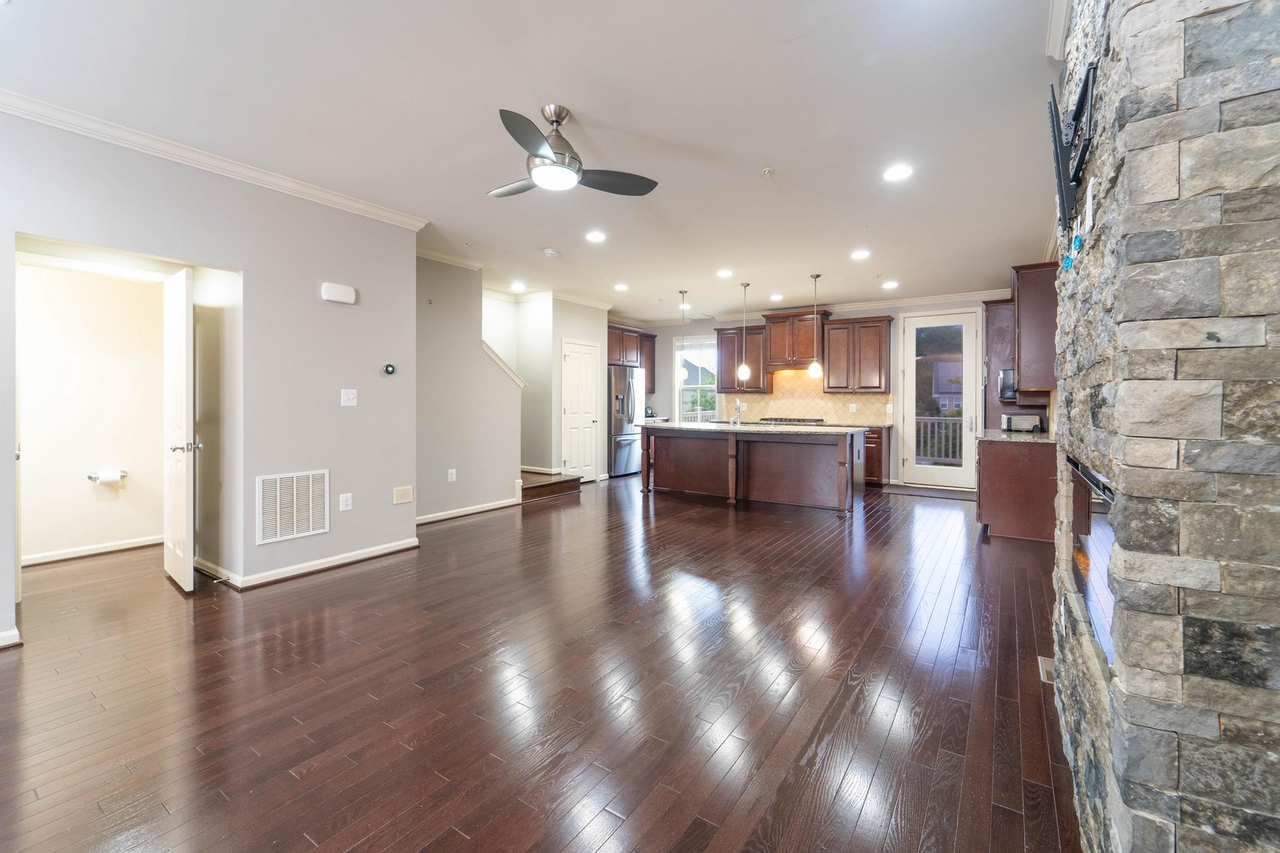 13236 Tivoli Lake Blvd - Photo 7 of 27