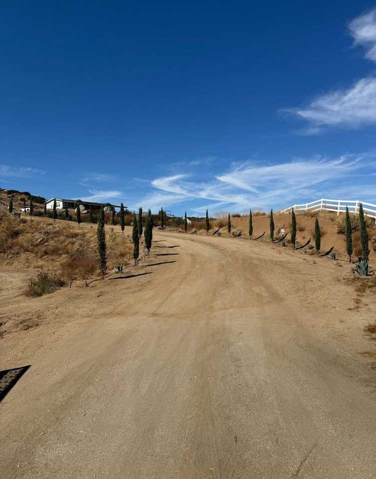 22881 Arrow Rd - Photo 3 of 50