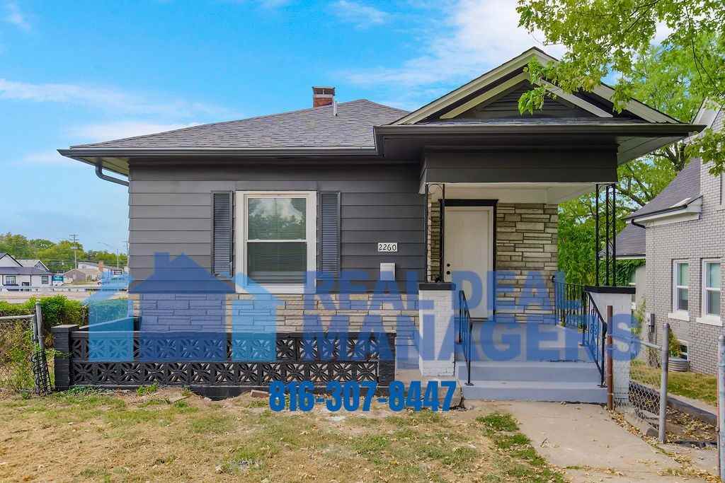 2258 S Sterling Ave - Photo 2 of 26