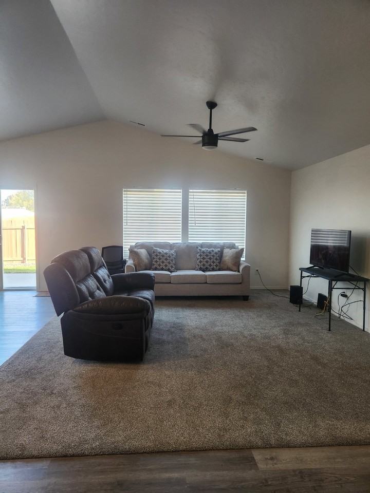 11216 Champlain Dr - Photo 3 of 11