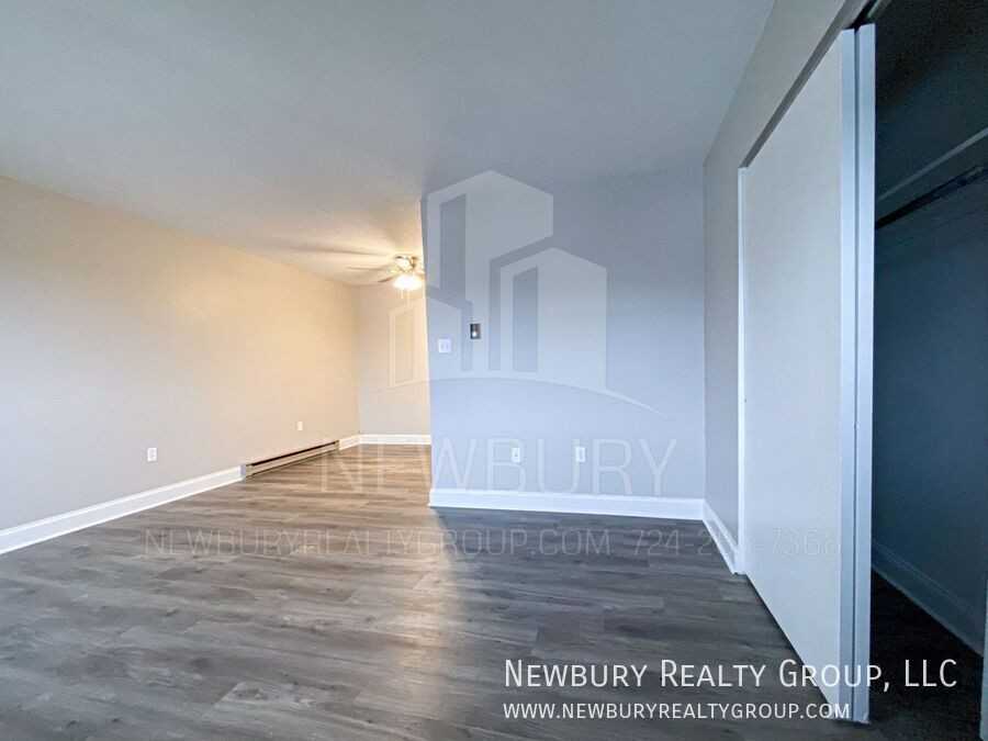 25 Sunbury Est - Photo 2 of 21