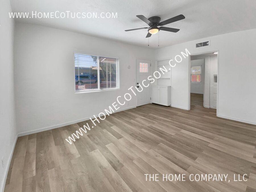 3451 E Cody St - Photo 7 of 34