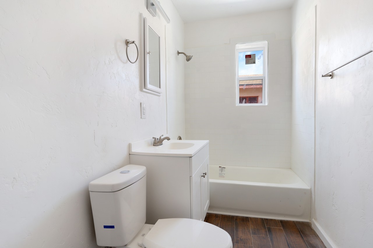 621 S Melendres St #NA - Photo 6 of 9