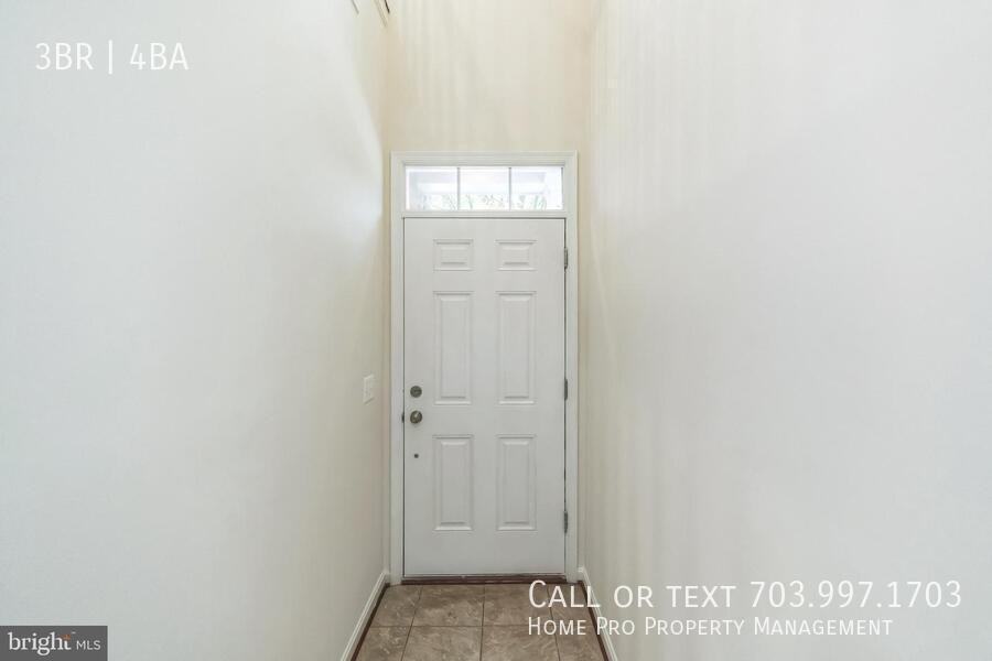 42385 Trellis Sq - Photo 3 of 28