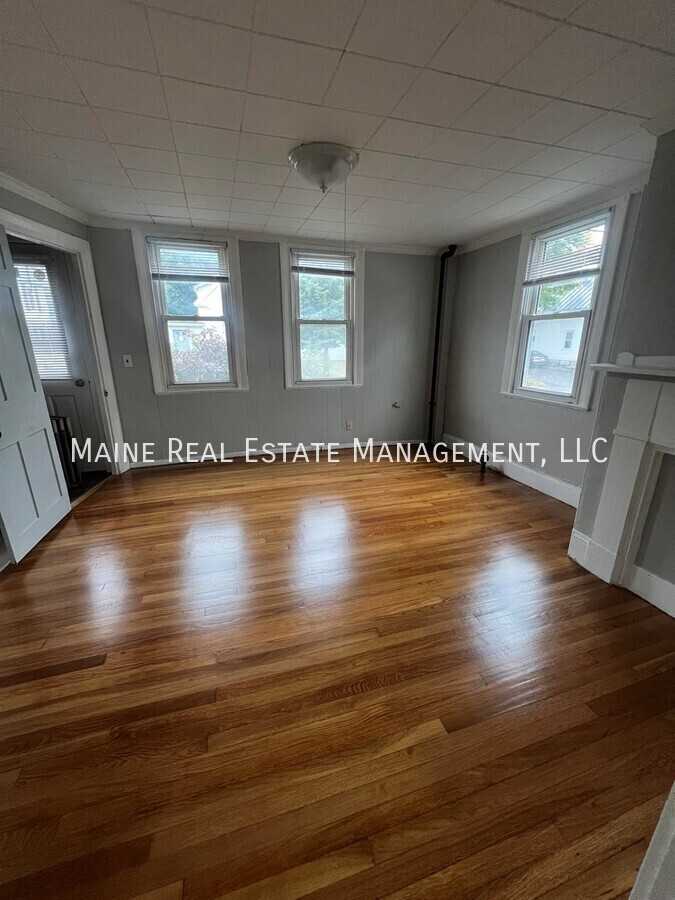 239 Grove St - Photo 2 of 10