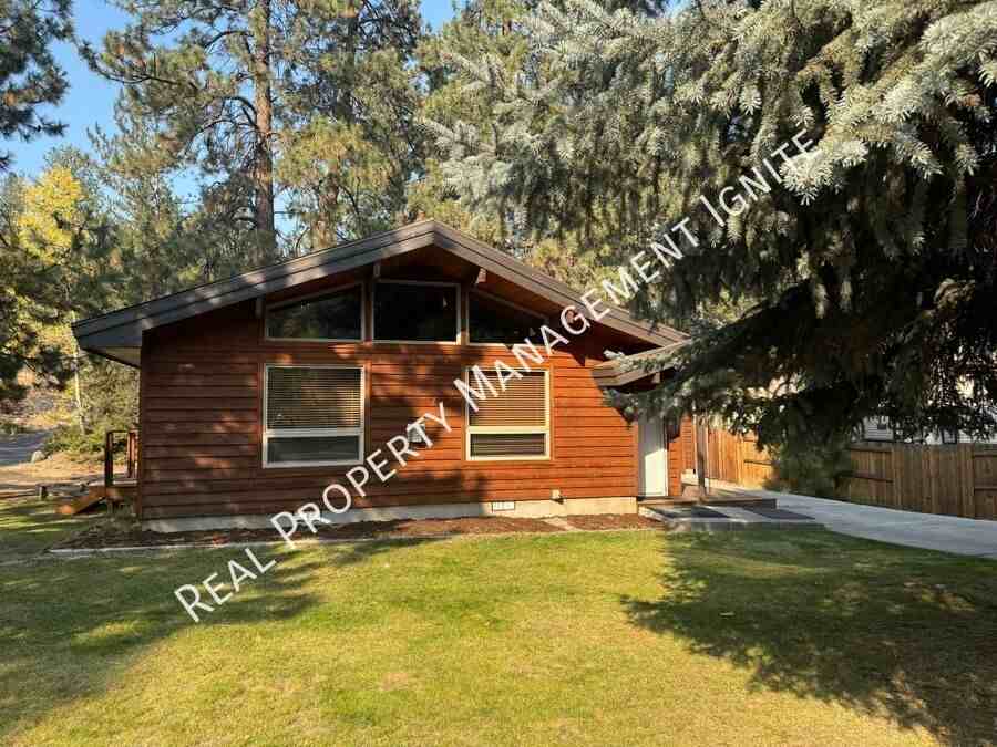 1782 Sw Forest Ridge Ave - Photo 2 of 14