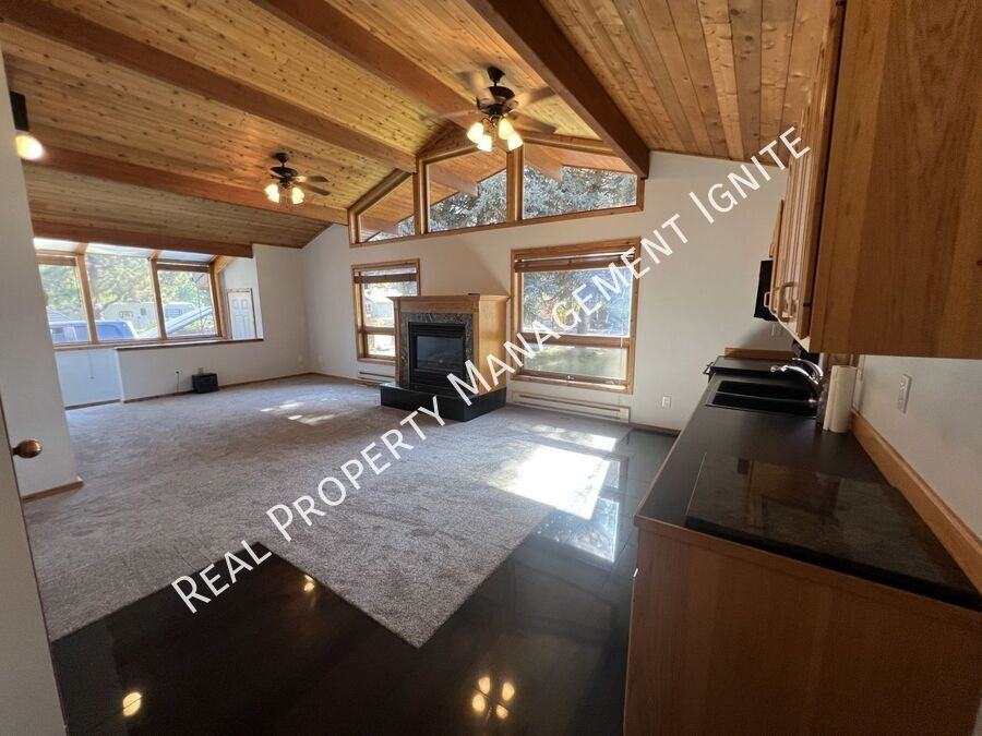 1782 Sw Forest Ridge Ave - Photo 4 of 14