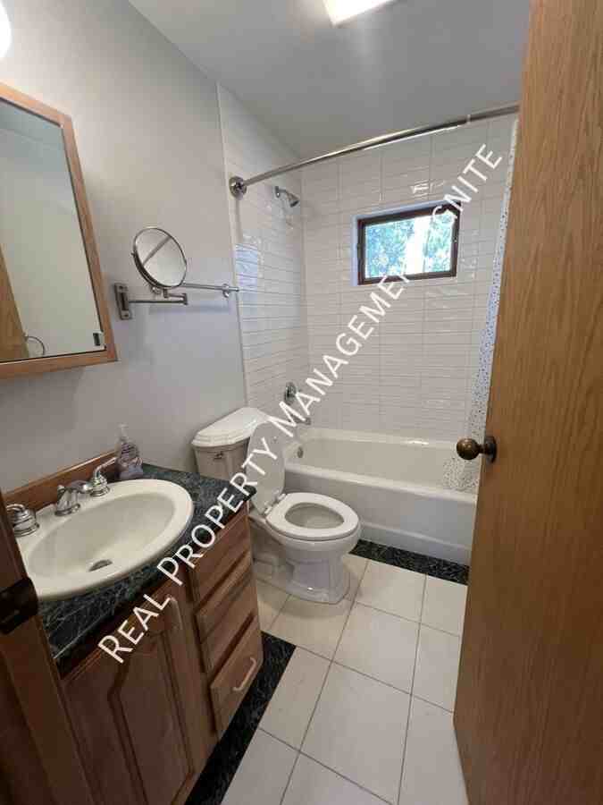 1782 Sw Forest Ridge Ave - Photo 7 of 14