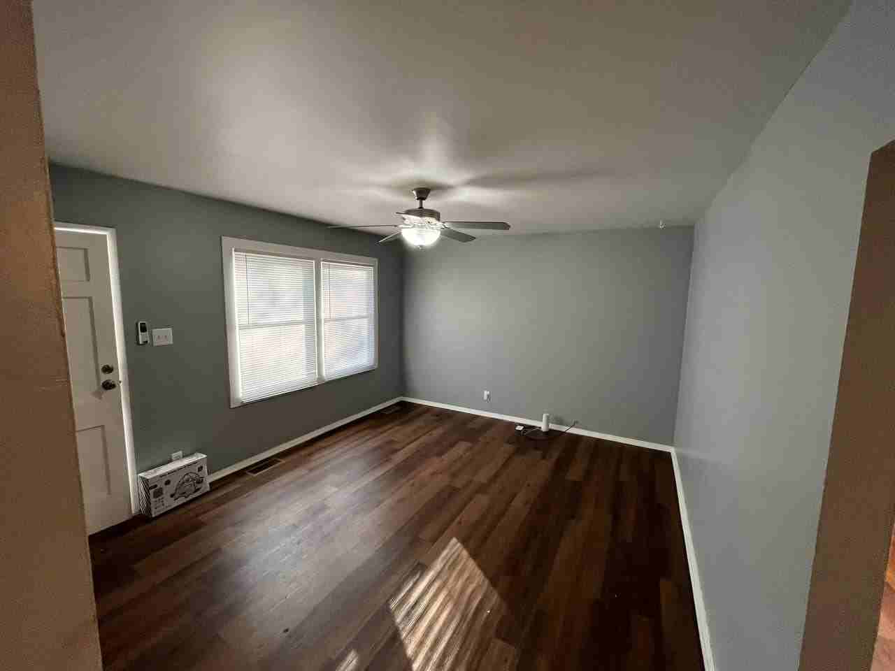 22146 Yates Ave - Photo 2 of 21