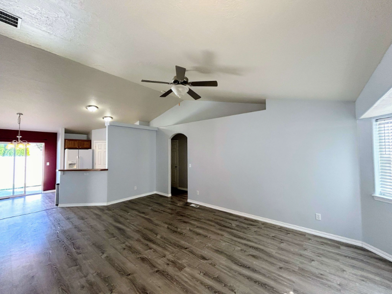 1129 Golden Pheasant Dr - Photo 2 of 14