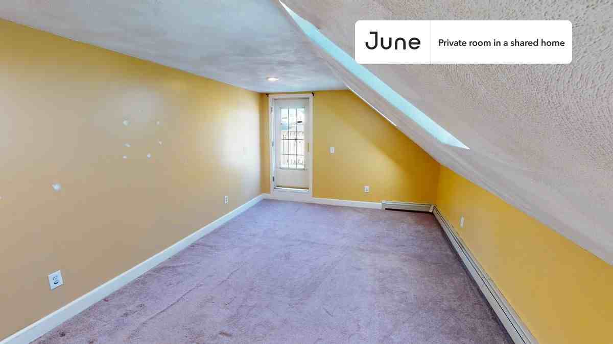 29 Spring Garden St #D - Photo 2 of 22