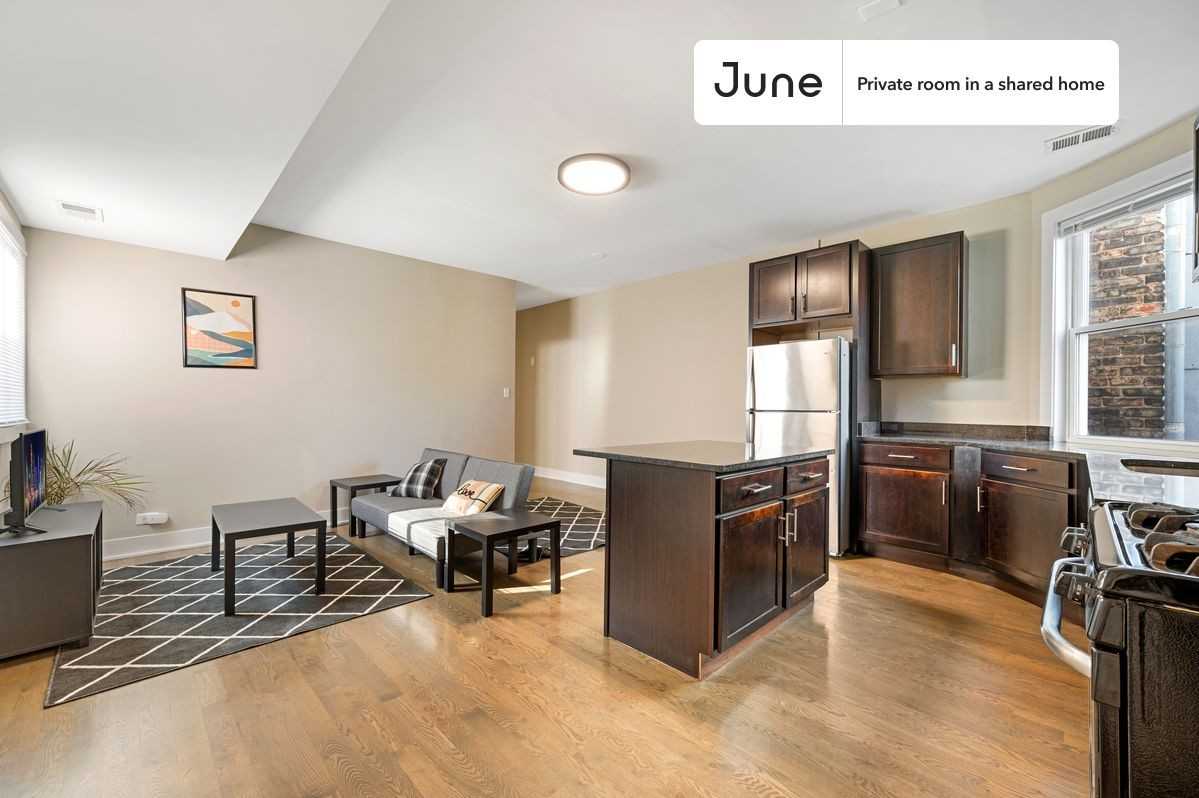 3308 W Armitage Ave #C - Photo 2 of 7