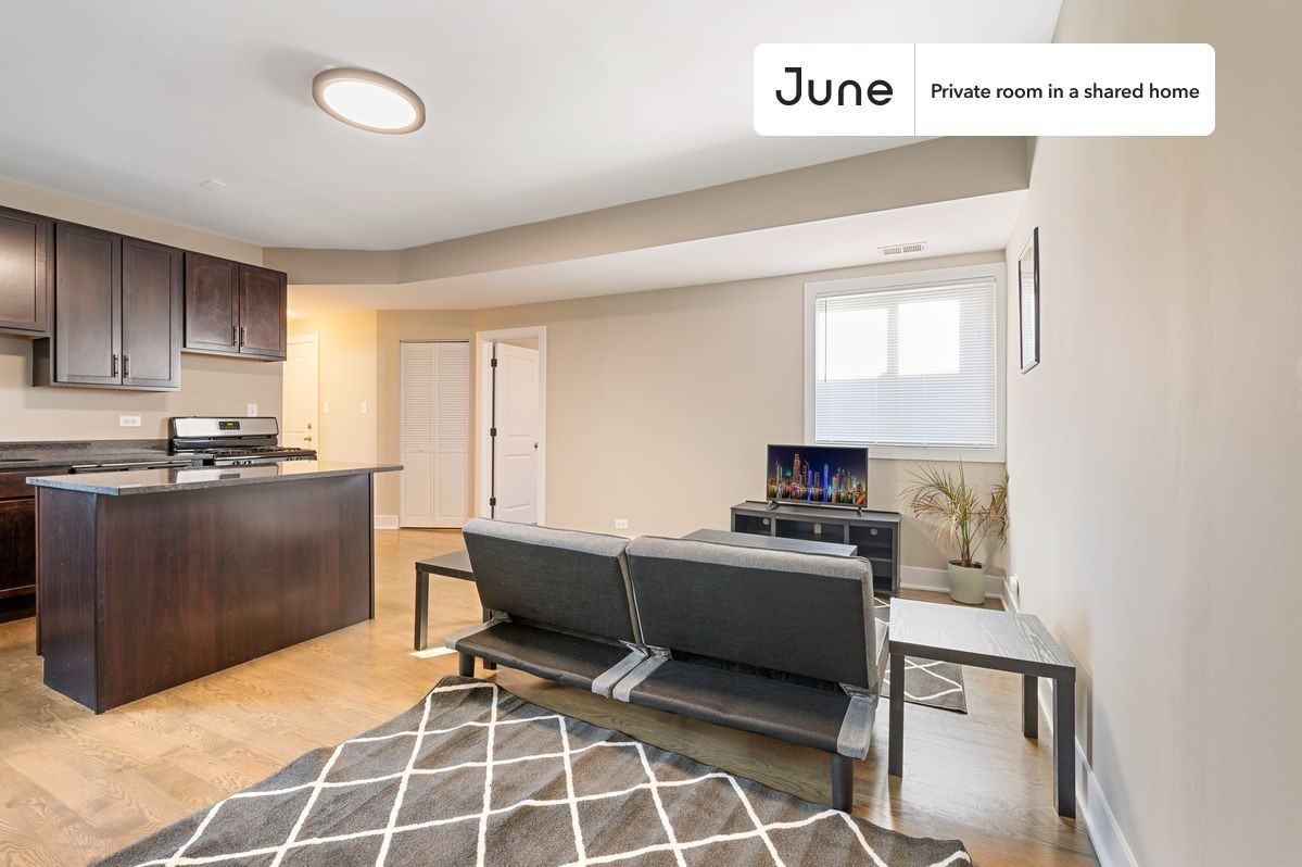 3308 W Armitage Ave #C - Photo 4 of 7