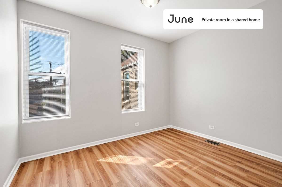 1812 S Throop St #D - Photo 2 of 12