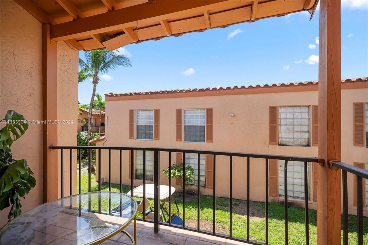 7105 Miami Lakes Dr - Photo 2 of 8