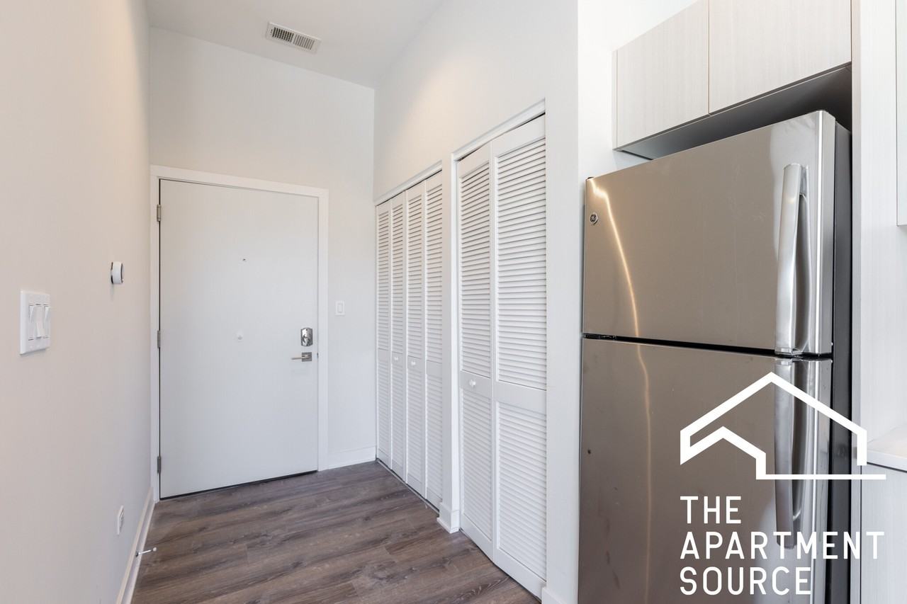2247 W Lawrence Ave #4ARO - Photo 4 of 12