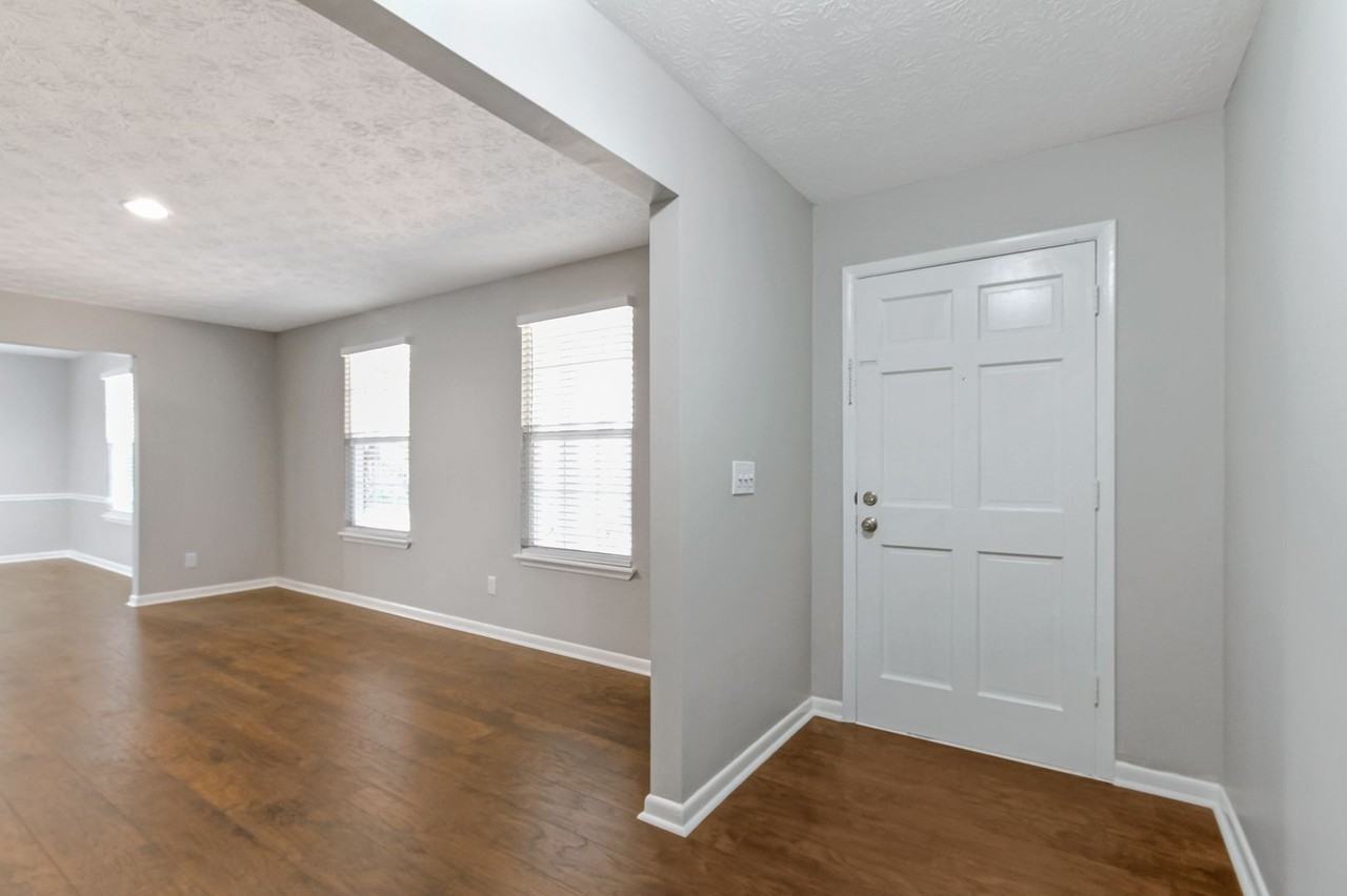 9842 Beauclerc Ter - Photo 3 of 37