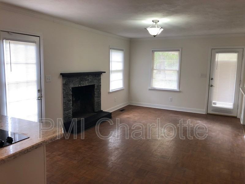 128 Woodlynn Dr - Photo 3 of 22