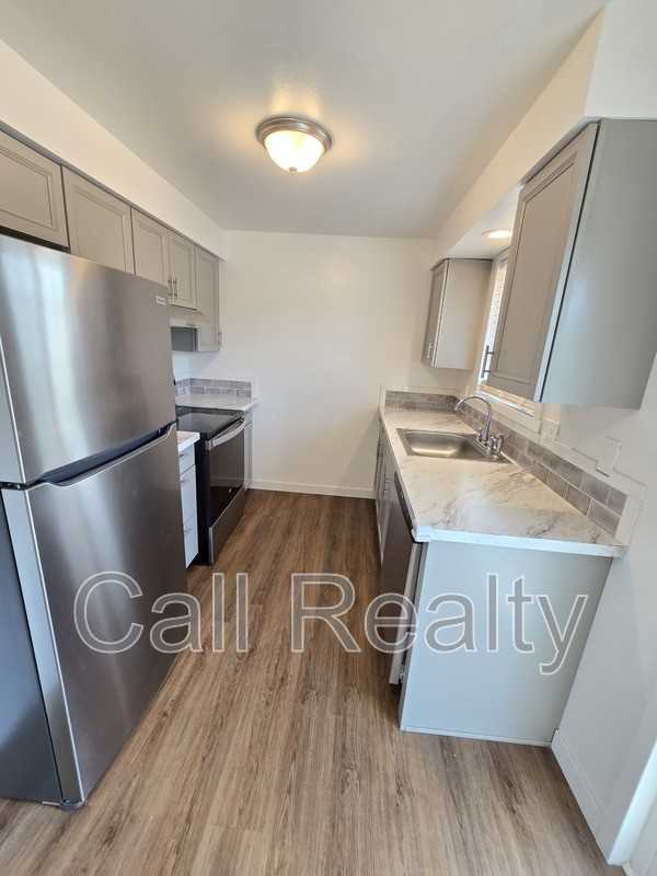 2114 S Fawn Dr - Photo 4 of 14