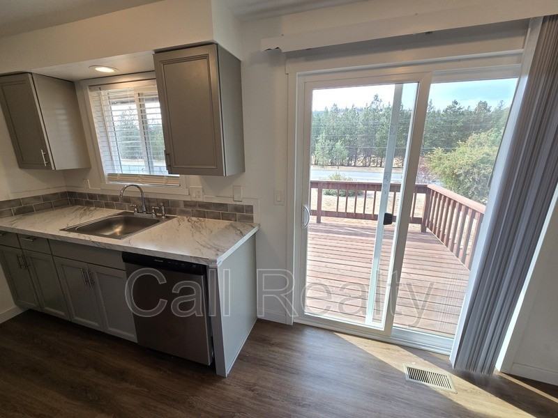 2114 S Fawn Dr - Photo 6 of 14