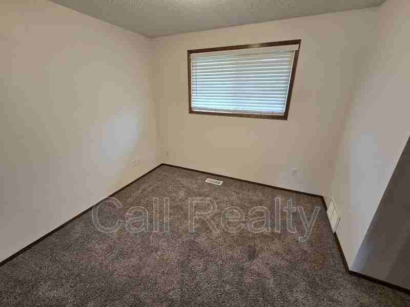 2116 S Fawn Dr - Photo 7 of 16