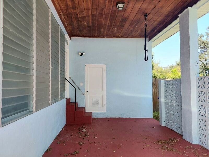 818 Eddy St - Photo 3 of 26