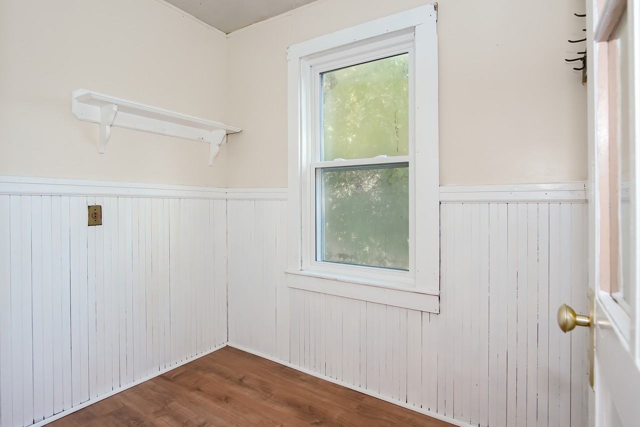 18 Castle St - Photo 3 of 45