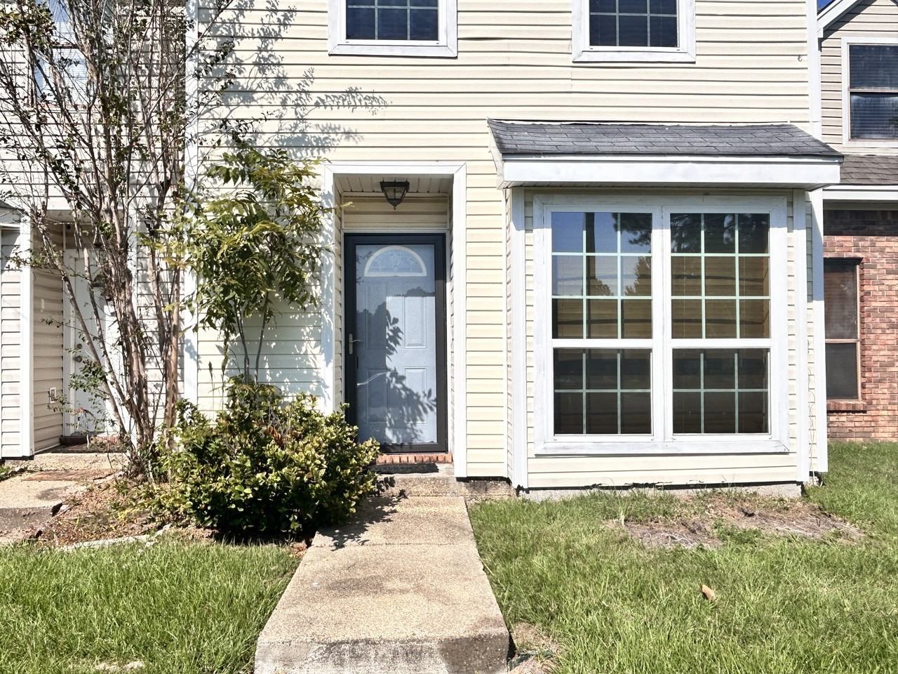 2913 Glenn Dr - Photo 2 of 11