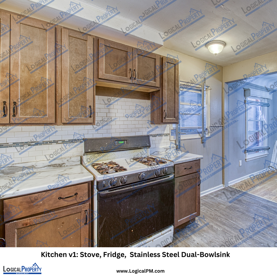 16134 Pierson St - Photo 2 of 14