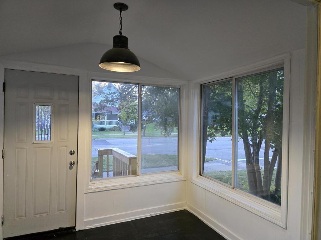 226 North Maple Street - Photo 3 of 11