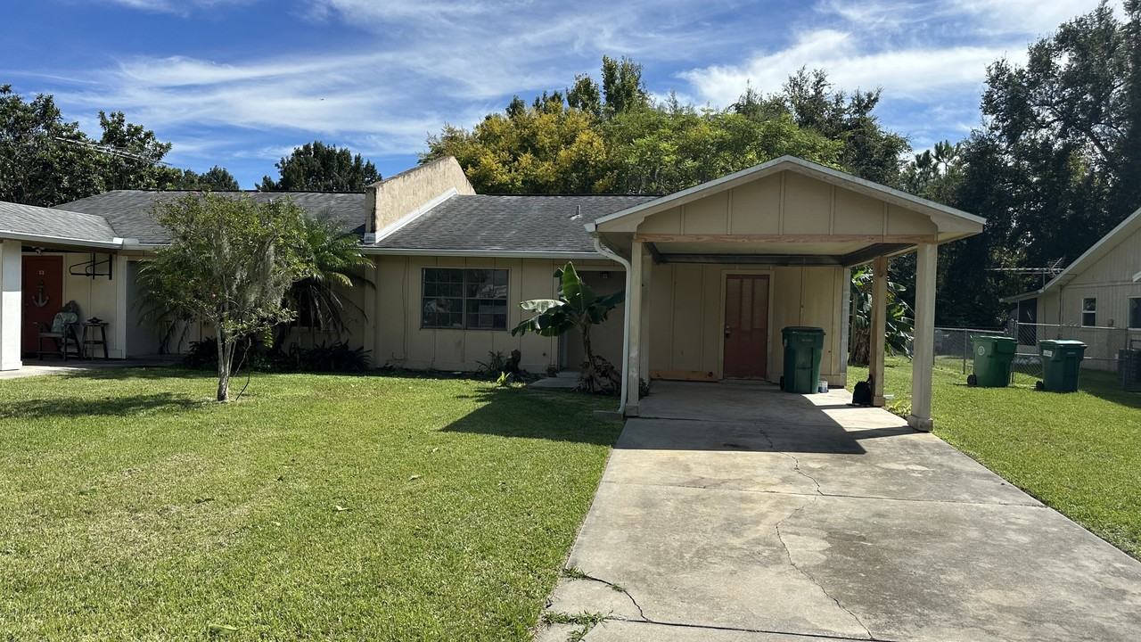 907 Royal Oak Ct - Photo 2 of 16