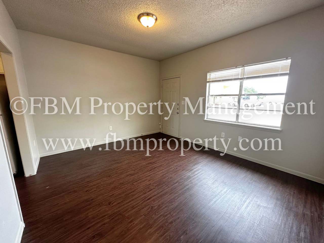 825 Tehuacana Dr #502 - Photo 7 of 13