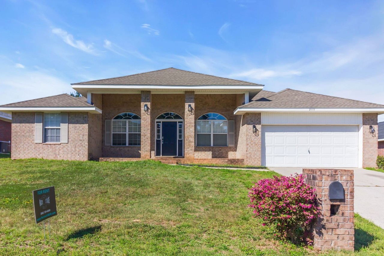 2111 Hagood Loop - Photo 3 of 39