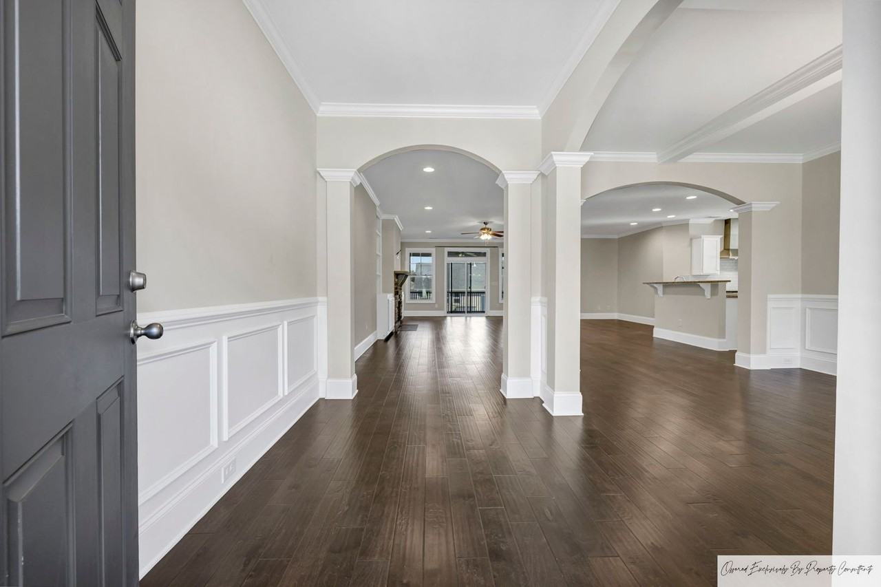 320 Berlandier Ln - Photo 4 of 34