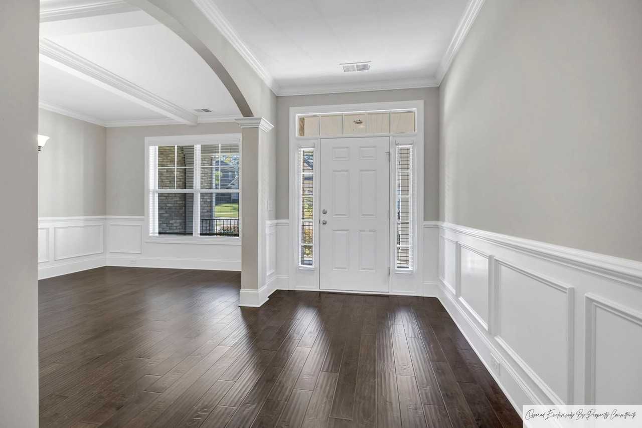 320 Berlandier Ln - Photo 6 of 34