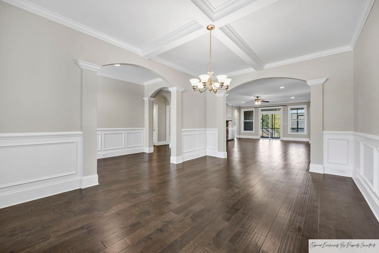 320 Berlandier Ln - Photo 5 of 34