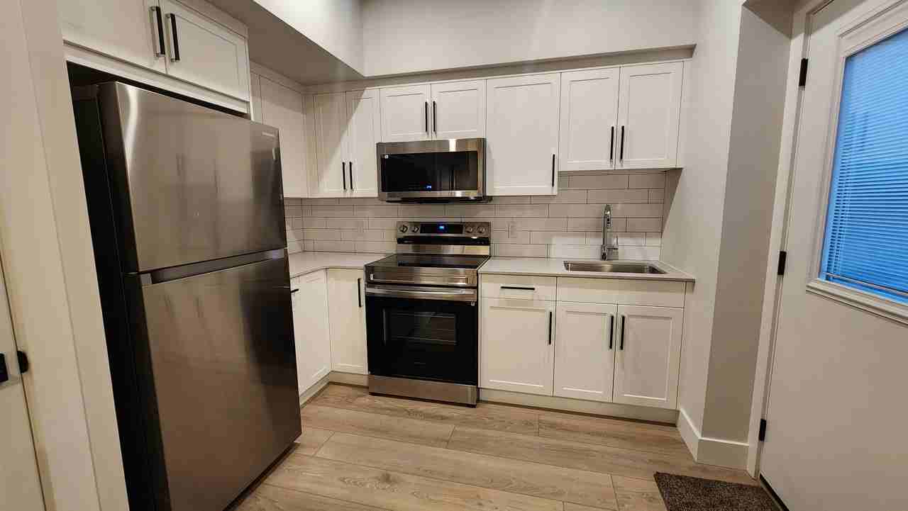 4261 Russo St - Photo 2 of 11