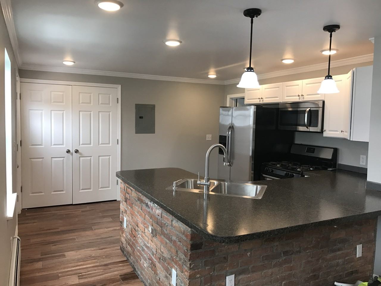 116 W Main St #1A - Photo 3 of 17