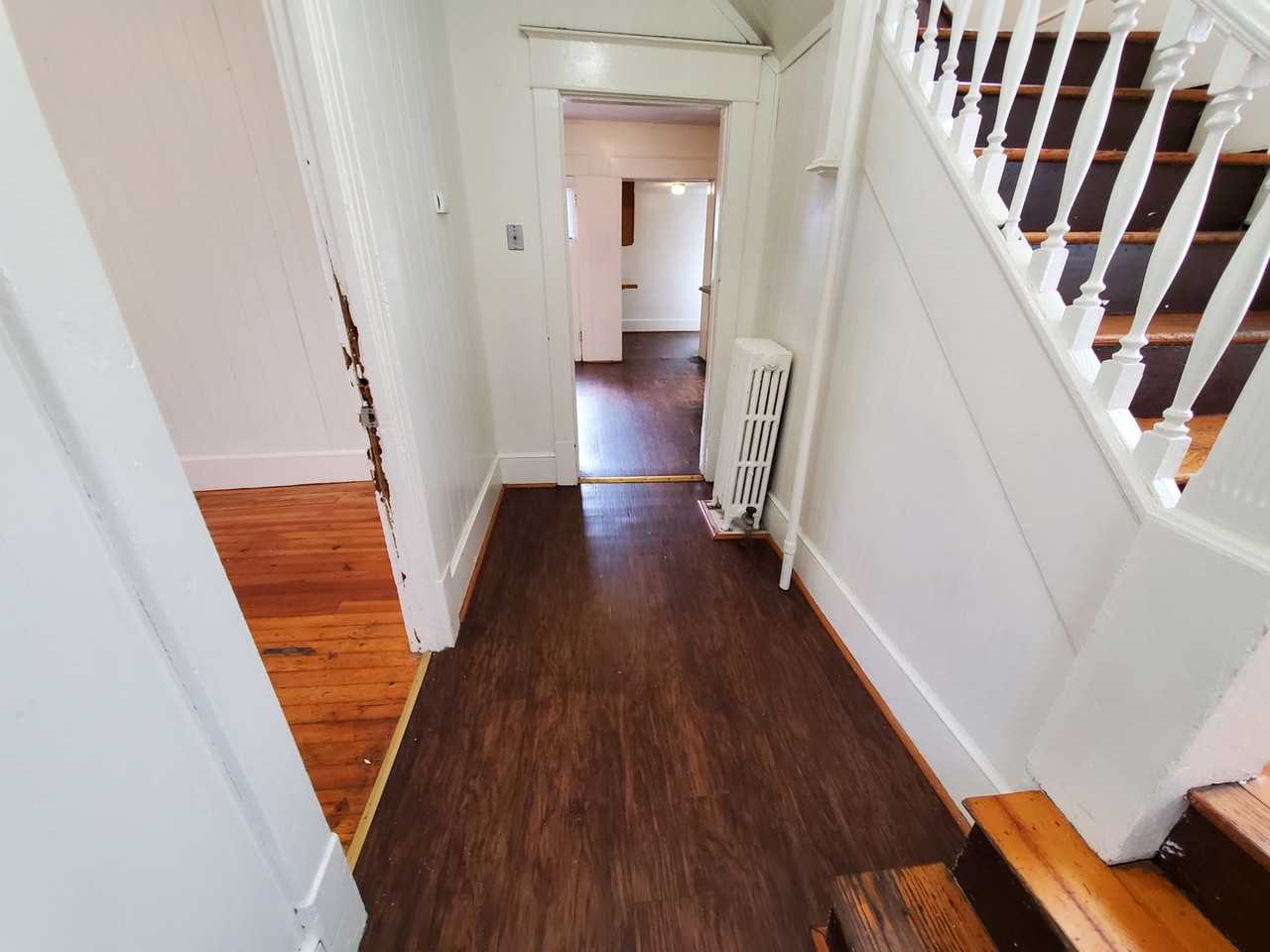 130 N Gill St - Photo 5 of 32